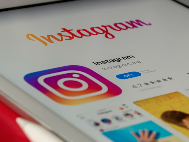 How to build a custom audience on Instagram